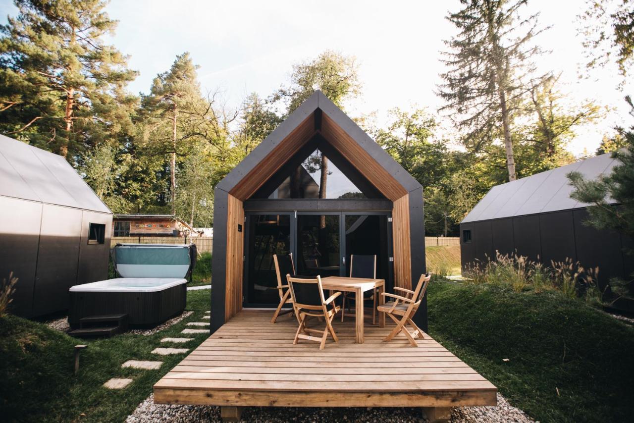 Luxury Glamping Chocolate Village Марибор Экстерьер фото